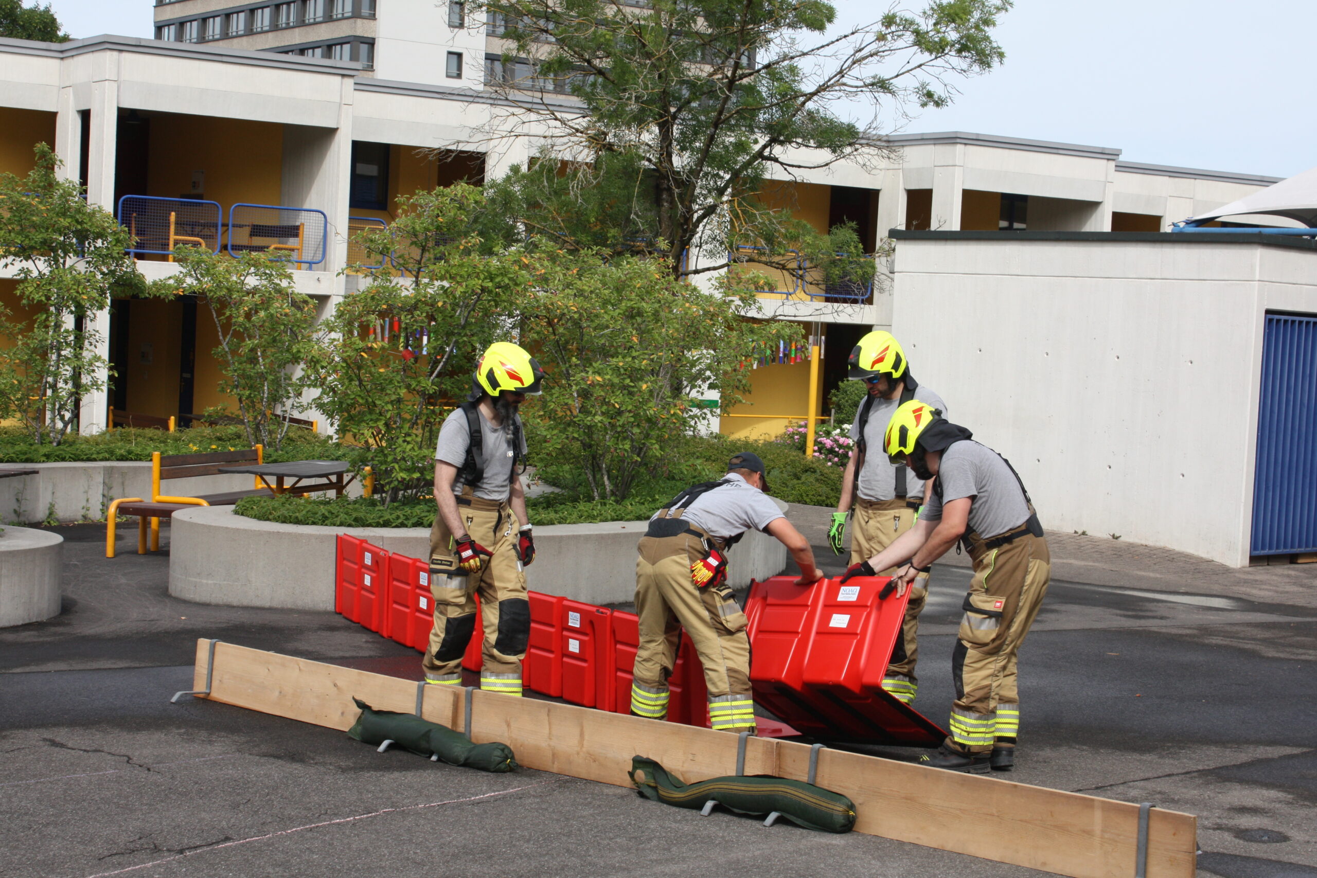 IMG_1346 Feuerwehr Baar Wasserübung